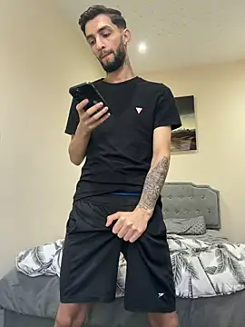 Juliann69Ramiro online show from February 20, 2026, 3:34 pm