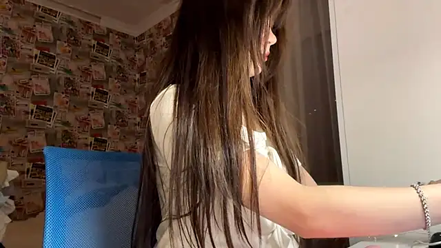 GuyedTheobid online show from December 19, 2025, 2:13 pm