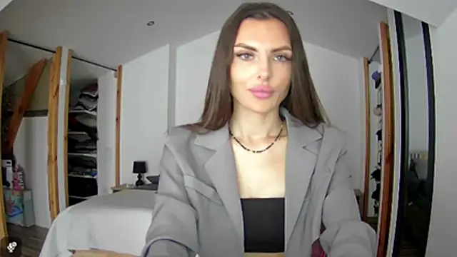 Addisonadore online show from April 7, 2026, 6:47 am