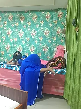 STICKY GIRL online show from February 5, 2026, 7:51 pm