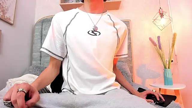 Cody Bloom online show from April 15, 2026, 5:03 am