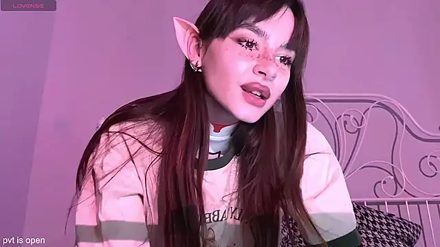 xx lily online show from December 16, 2025, 10:59 pm