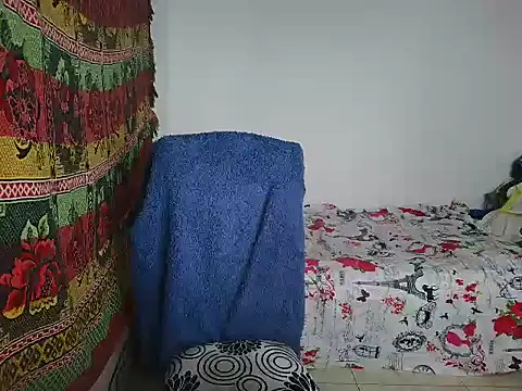 Snapshot of arianna_blonde chatting on January 6, 2026, 2:48 am arianna blonde online show from January 6, 2026, 2:48 am