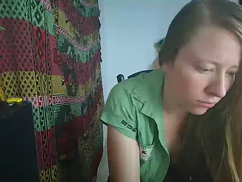 Snapshot of arianna_blonde chatting on March 4, 2026, 12:05 am arianna blonde online show from March 4, 2026, 12:05 am