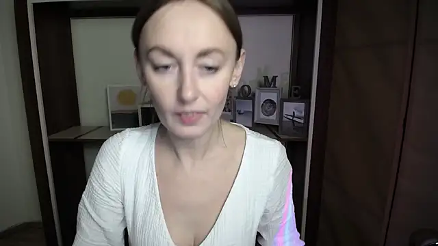 Snapshot of LiaSeass_ chatting on February 9, 2026, 3:38 pm LiaSeass online show from February 9, 2026, 3:38 pm