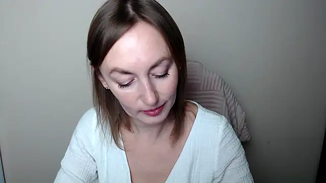 Snapshot of LiaSeass_ chatting on February 14, 2026, 1:08 pm LiaSeass online show from February 14, 2026, 1:08 pm