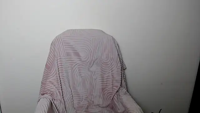 Snapshot of LiaSeass_ chatting on February 27, 2026, 12:16 pm LiaSeass online show from February 27, 2026, 12:16 pm