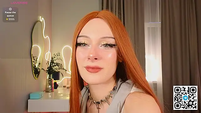 lunaramy online show from December 19, 2025, 8:21 am