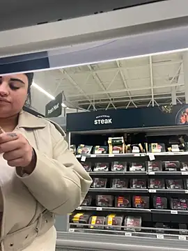 Snapshot of Curvybabesxxo chatting on February 16, 2026, 7:21 pm Curvybabesxxo online show from February 16, 2026, 7:21 pm