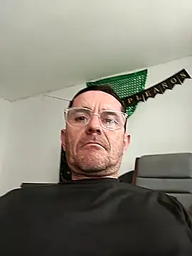 Snapshot of Maxhot3108 chatting on March 3, 2026, 7:09 pm Maxhot3108 online show from March 3, 2026, 7:09 pm