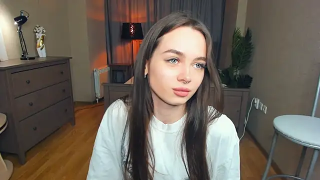 Snapshot of YvonneRobes chatting on January 7, 2026, 7:27 pm YvonneRobes online show from January 7, 2026, 7:27 pm