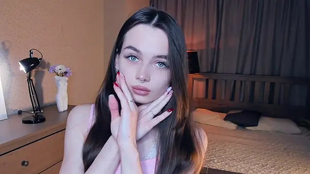 Snapshot of YvonneRobes chatting on January 10, 2026, 7:26 pm YvonneRobes online show from January 10, 2026, 7:26 pm