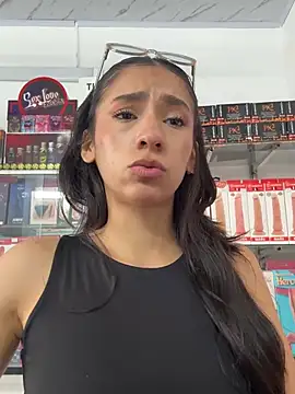 Snapshot of lunaluxury22 chatting on January 15, 2026, 3:27 pm lunaluxury22 online show from January 15, 2026, 3:27 pm