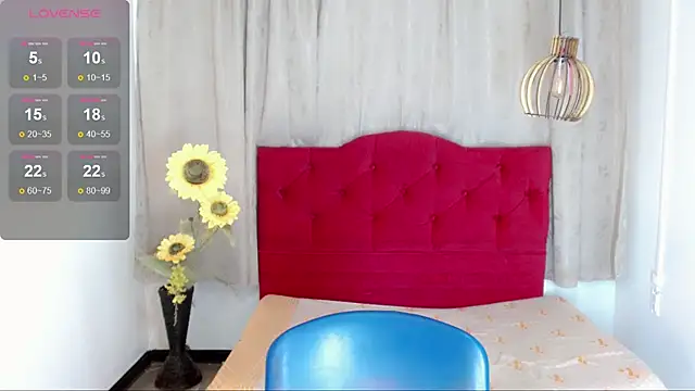 camila vasquez  online show from December 19, 2025, 7:21 pm