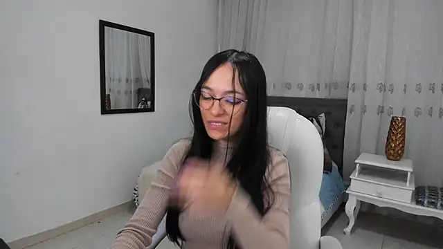 Victoria Piercee online show from January 14, 2026, 7:30 pm