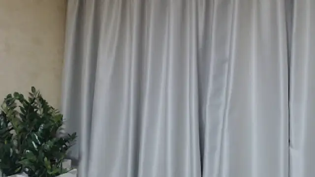 Snapshot of sweetpussy13 chatting on February 24, 2026, 6:44 am sweetpussy13 online show from February 24, 2026, 6:44 am