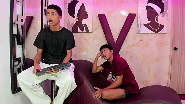 DIAMOND BLACKS online show from December 23, 2025, 7:17 am