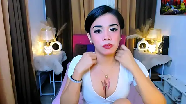 demsayhollywood555 online show from December 17, 2025, 6:58 pm