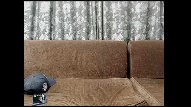 sam hotttt  online show from March 27, 2026, 3:45 am