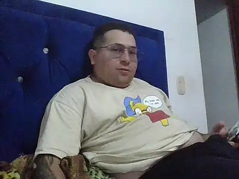 Snapshot of hammerwhite01 chatting on March 3, 2026, 3:51 pm hammerwhite01 online show from March 3, 2026, 3:51 pm