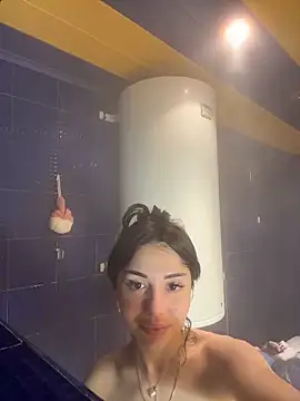 Snapshot of SilkyMira chatting on February 26, 2026, 3:11 pm SilkyMira online show from February 26, 2026, 3:11 pm