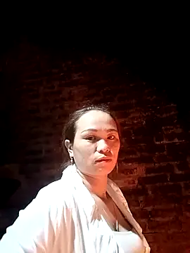 ngaytho004 online show from January 5, 2026, 10:46 pm