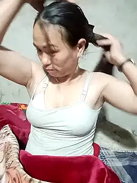 ngaytho004 online show from March 22, 2026, 10:57 pm