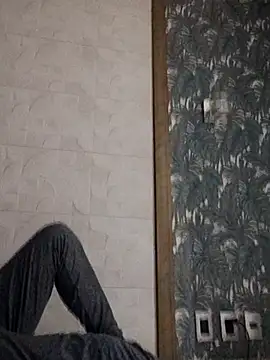 Snapshot of xxx93740 chatting on March 13, 2025, 7:53 am xxx93740 online show from March 13, 2025, 7:53 am