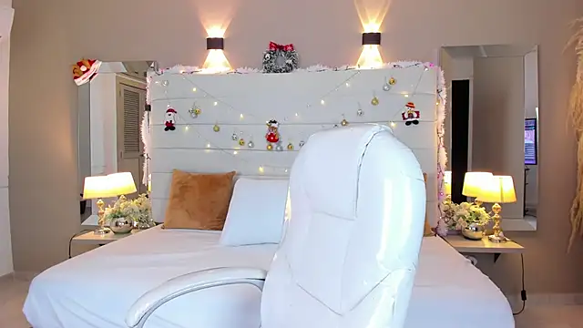 maturexxx  online show from November 29, 2025, 8:23 pm