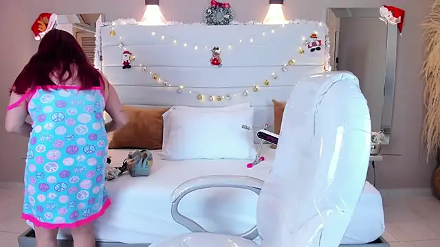 maturexxx  online show from December 20, 2025, 7:43 pm