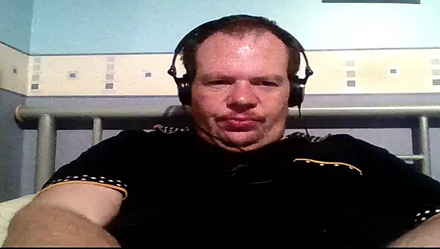 mrhardcock12 online show from February 22, 2026, 8:40 pm