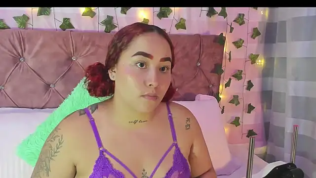 Ayla-marttinez online show from February 10, 2026, 1:32 am