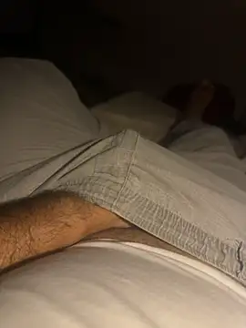 Night outcam online show from April 5, 2026, 8:39 pm