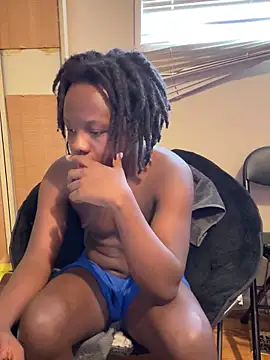 YourLittleBoyfriend online show from December 13, 2025, 7:53 pm