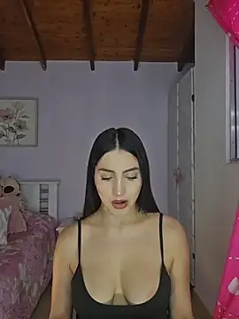 Esmeralda Rossi online show from February 25, 2026, 9:02 pm