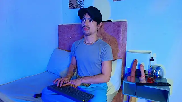 Ethan Briggs online show from January 7, 2026, 3:42 am