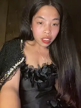 Snapshot of lux-su chatting on April 23, 2026, 1:24 pm lux-su online show from April 23, 2026, 1:24 pm