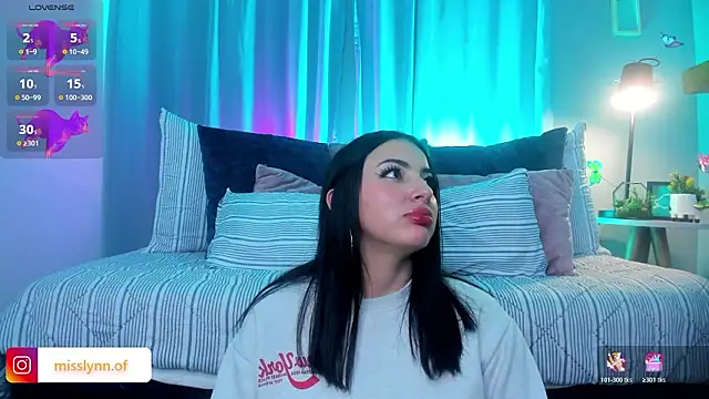 Missslynnn online show from March 8, 2026, 3:21 am