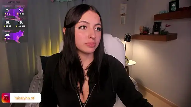 Missslynnn online show from March 19, 2026, 5:11 am