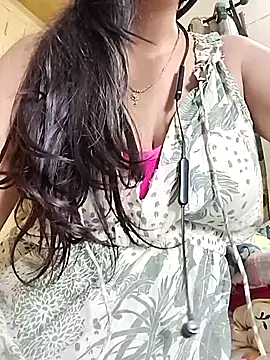 Snapshot of Queen_089 chatting on June 12, 2026, 8:57 am Queen 089 online show from June 12, 2026, 8:57 am