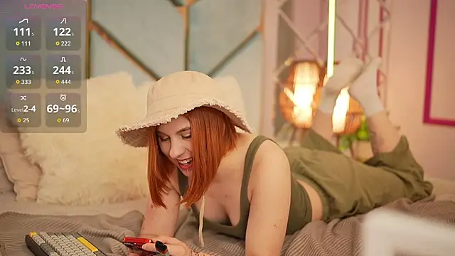 GingerPinky online show from June 9, 2026, 6:47 am