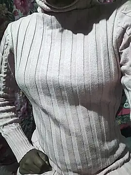 Shivani66 online show from December 17, 2025, 7:53 pm