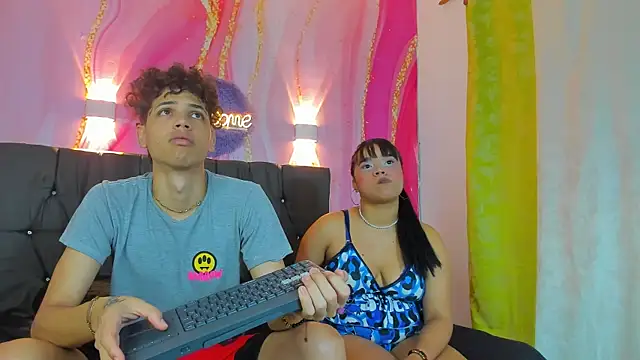 Snapshot of Jessy_and_Joy chatting on December 19, 2025, 6:59 pm Jessy and Joy online show from December 19, 2025, 6:59 pm