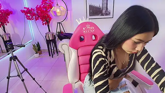 Carolina cherry online show from January 12, 2026, 11:48 am