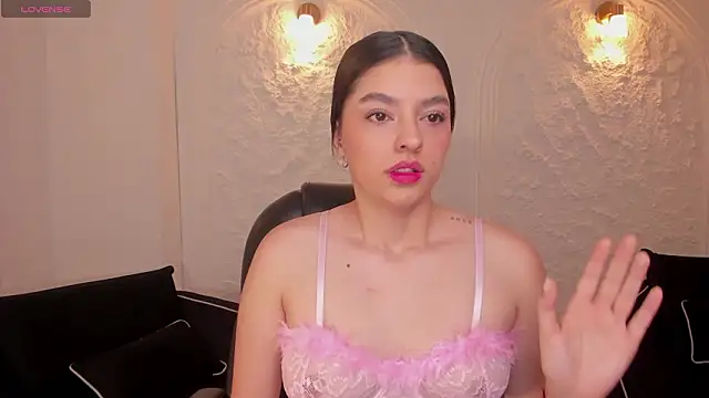 ValeriaRossi  online show from February 20, 2026, 12:16 pm