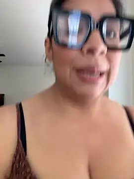 Snapshot of BettyWhispers chatting on February 22, 2026, 7:23 pm BettyWhispers online show from February 22, 2026, 7:23 pm