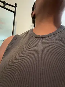 Snapshot of BettyWhispers chatting on March 8, 2026, 6:23 pm BettyWhispers online show from March 8, 2026, 6:23 pm