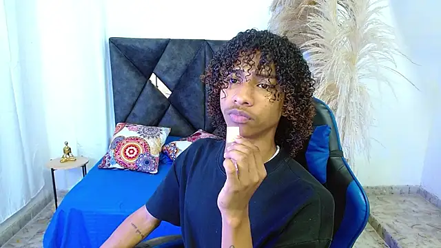 angelll18  online show from March 5, 2026, 8:49 pm