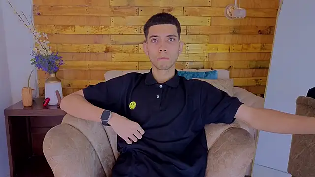 Snapshot of prettyboyy_13 chatting on January 7, 2026, 7:38 pm prettyboyy 13 online show from January 7, 2026, 7:38 pm