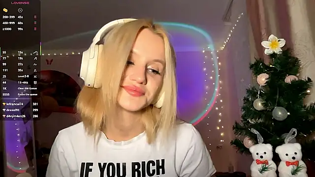 MelisaBloomy online show from January 13, 2026, 5:29 pm